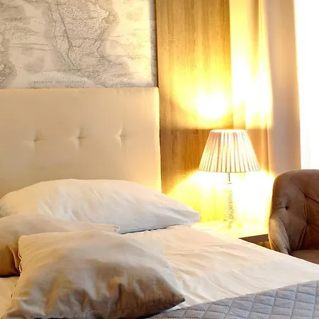 Dluga No 4 - Bed & Breakfast 3*